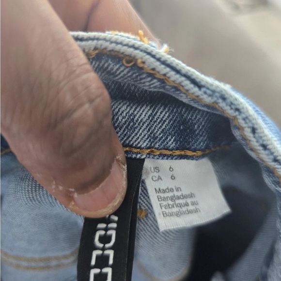 H&M Slouchy Jeans Womens Sz 6 Skinny  28x32 Light Washed Blue Mid Rise Curvy - Picture 7 of 9